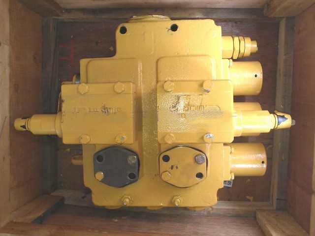 Liugong-50C-loader-side-unloading-fork-distribution-valve-assembly-12C0018X0Y17