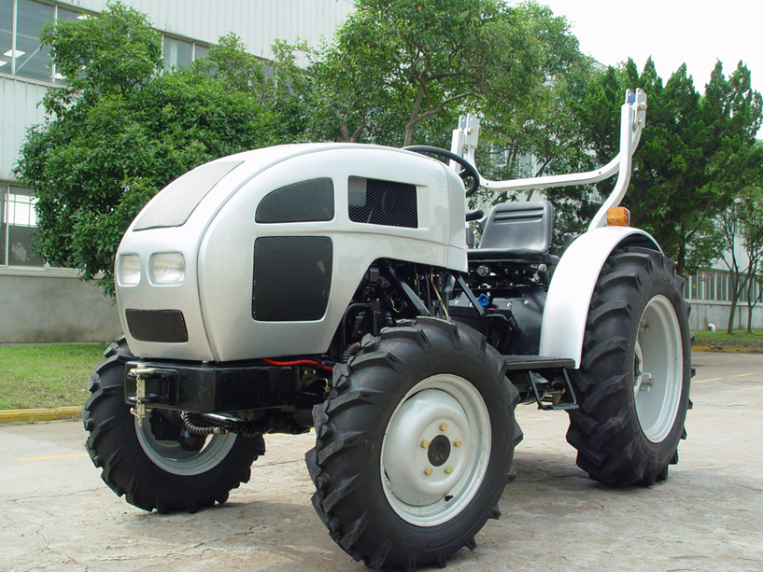  Mahindra Tractor Lenar 254II Silver