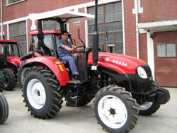 YTO MG604 tractor